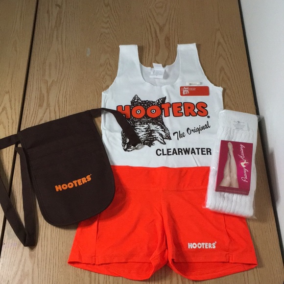 New Hooters Bundle Tank Shorts Pouch Hose Socks & Name Tag Florida Size XS - Picture 4 of 16